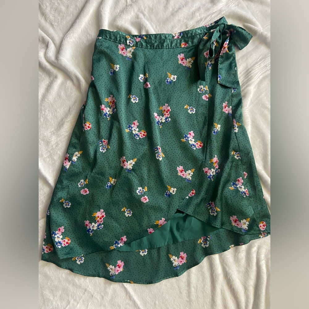 Abercrombie & Fitch tie skirt.